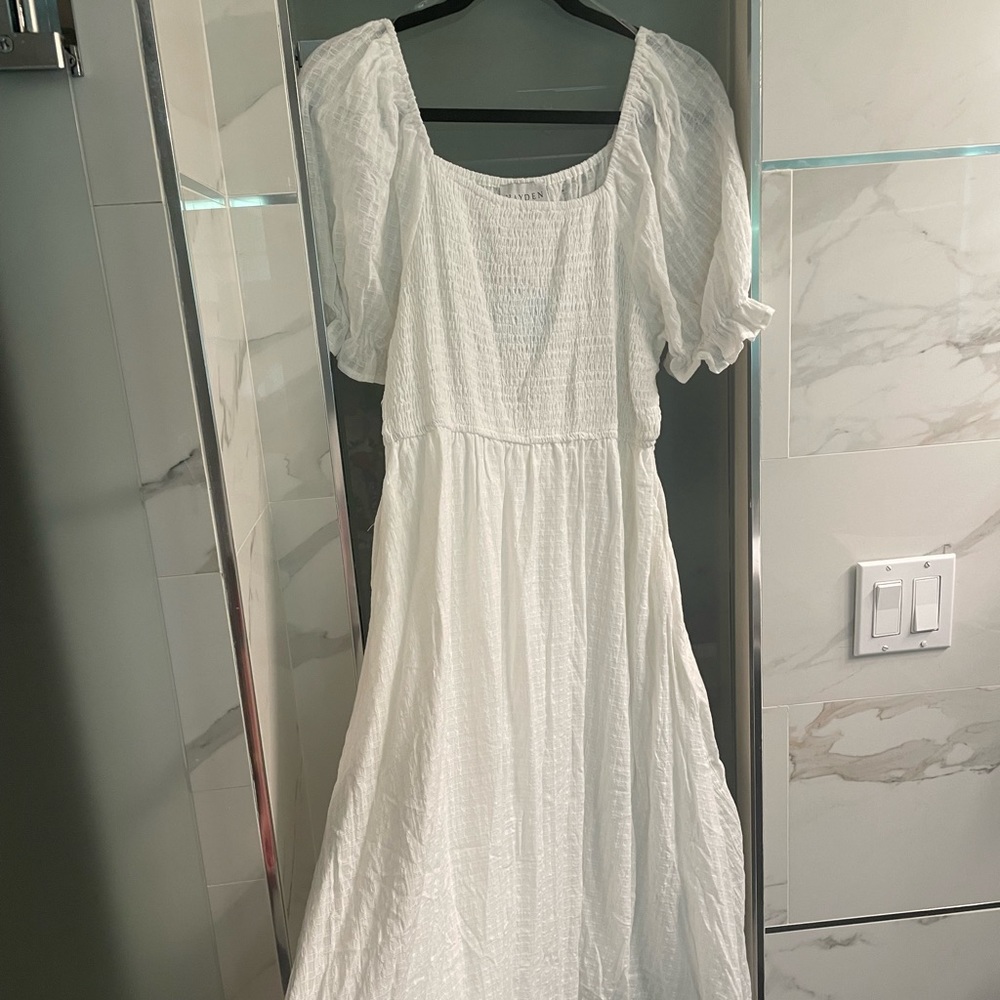 Baltic born Hayden NWT smocked puff sleeve dress